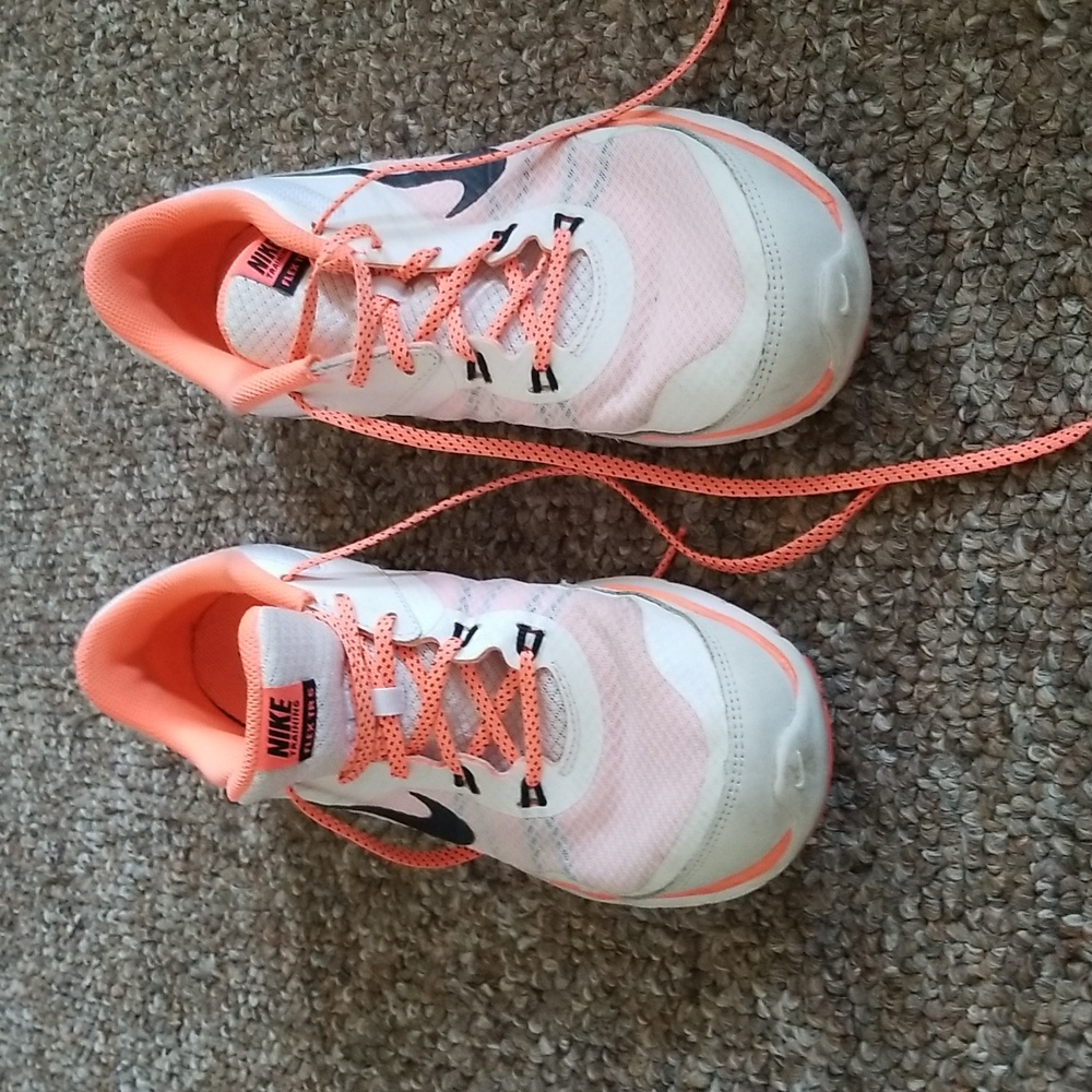 Nike sneakers Flex Tr 5 size 9/12